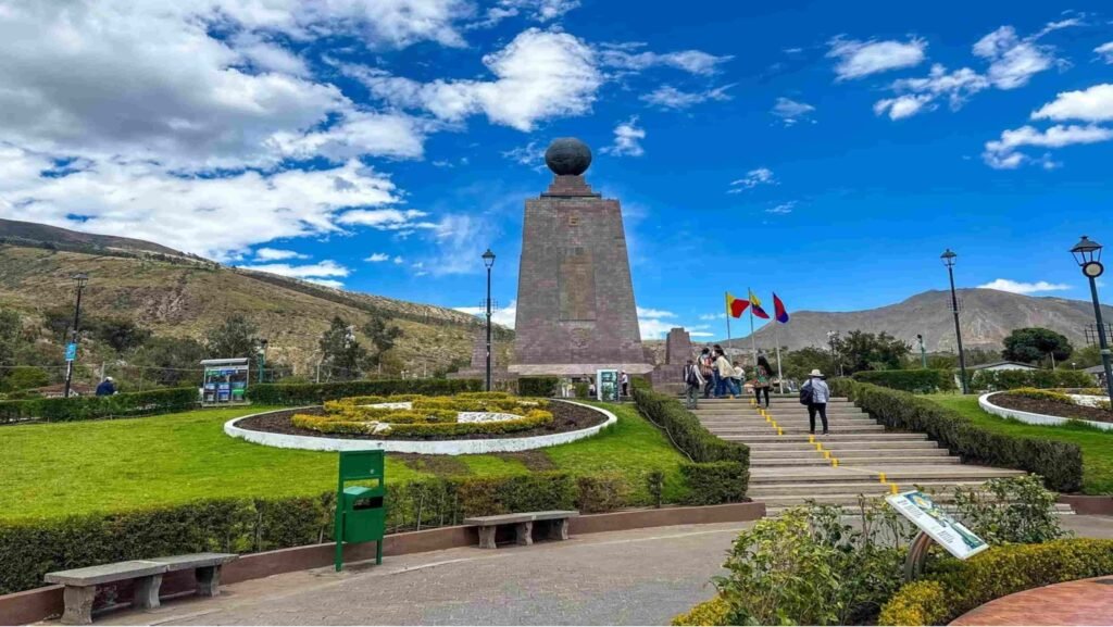 MITAD DEL MUNDO 2